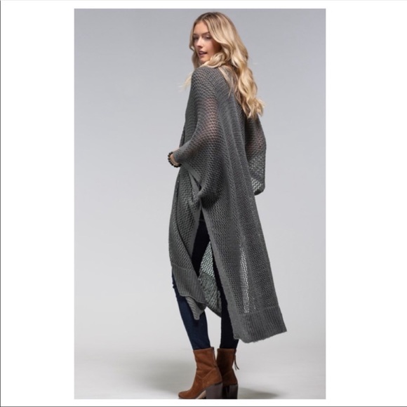 3/$50 • MUST HAVE FOR THE SEASON • KIMONO - Picture 7 of 8